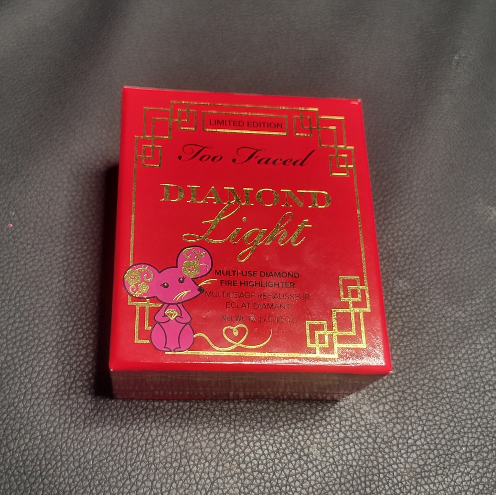 Too Faced Diamond Light
